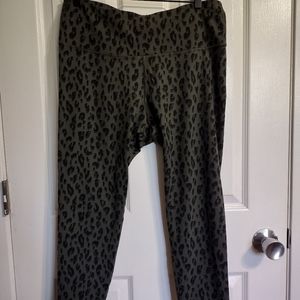 Old navy active elevate legging size XL